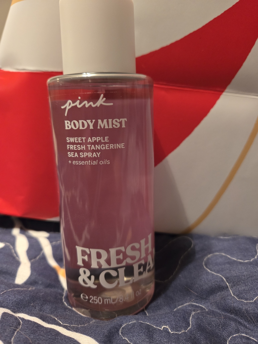 PINK Victoria's Secret Fresh & Clean Body Mist - Pink